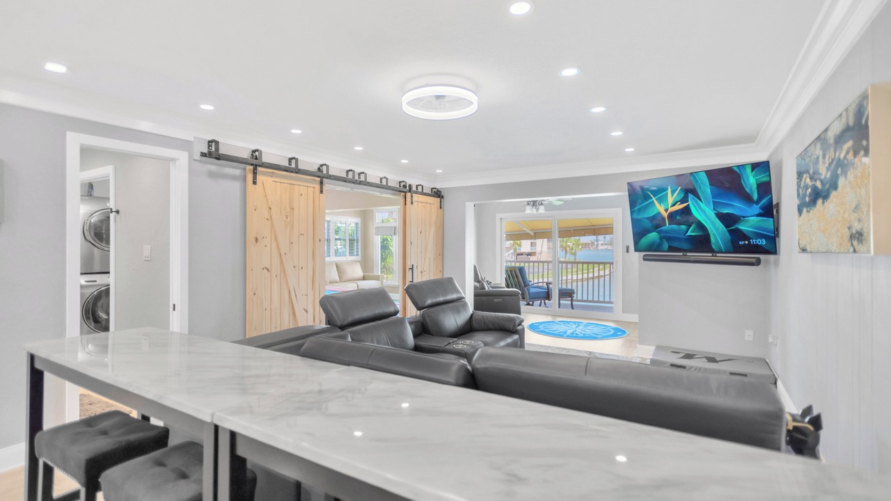 Photo of Livingroom in Capri Isle