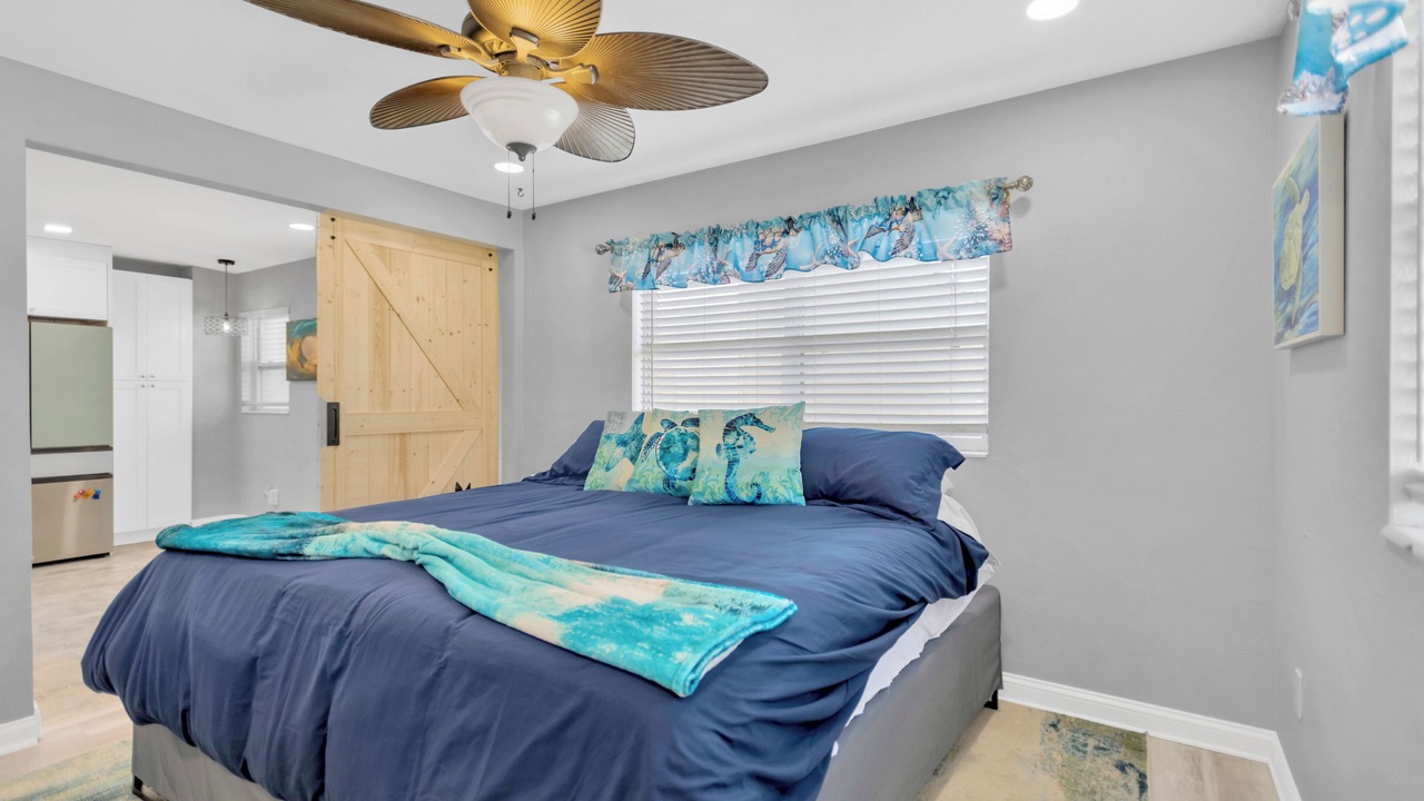 Photo of Bedroom in Capri Isle
