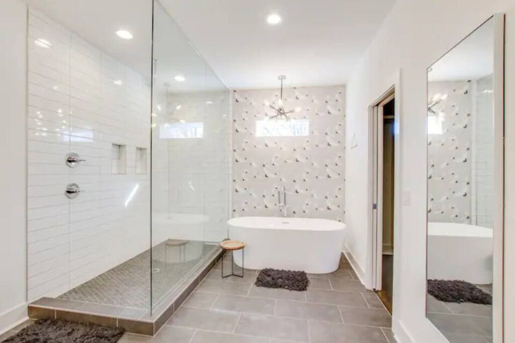 Photo of Bathroom in Maxwell