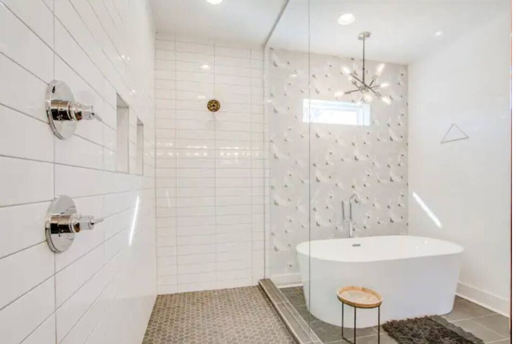 Photo of Bathroom in Maxwell