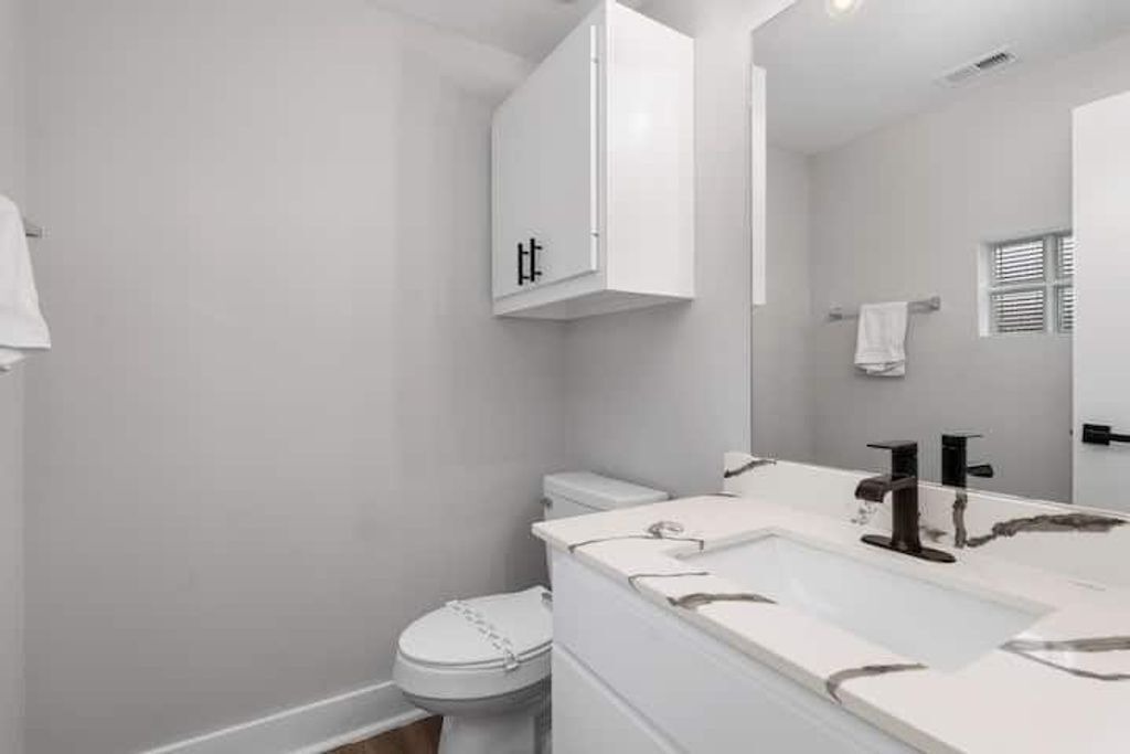 Photo of Bathroom in Willow Meadows/Willowbend Area