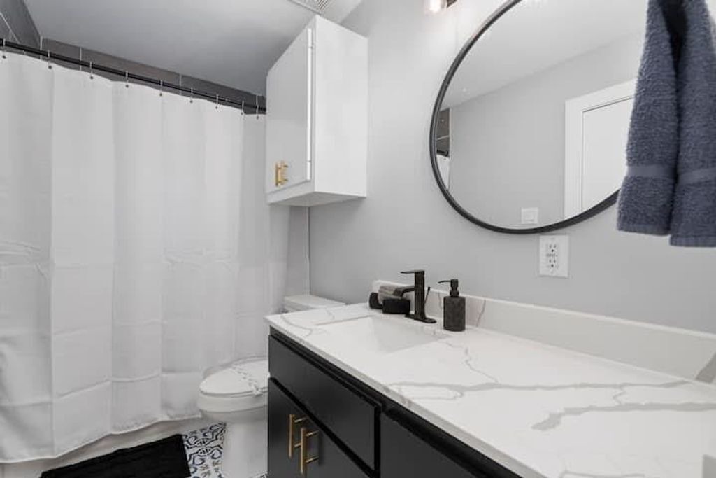Photo of Bathroom in Willow Meadows/Willowbend Area
