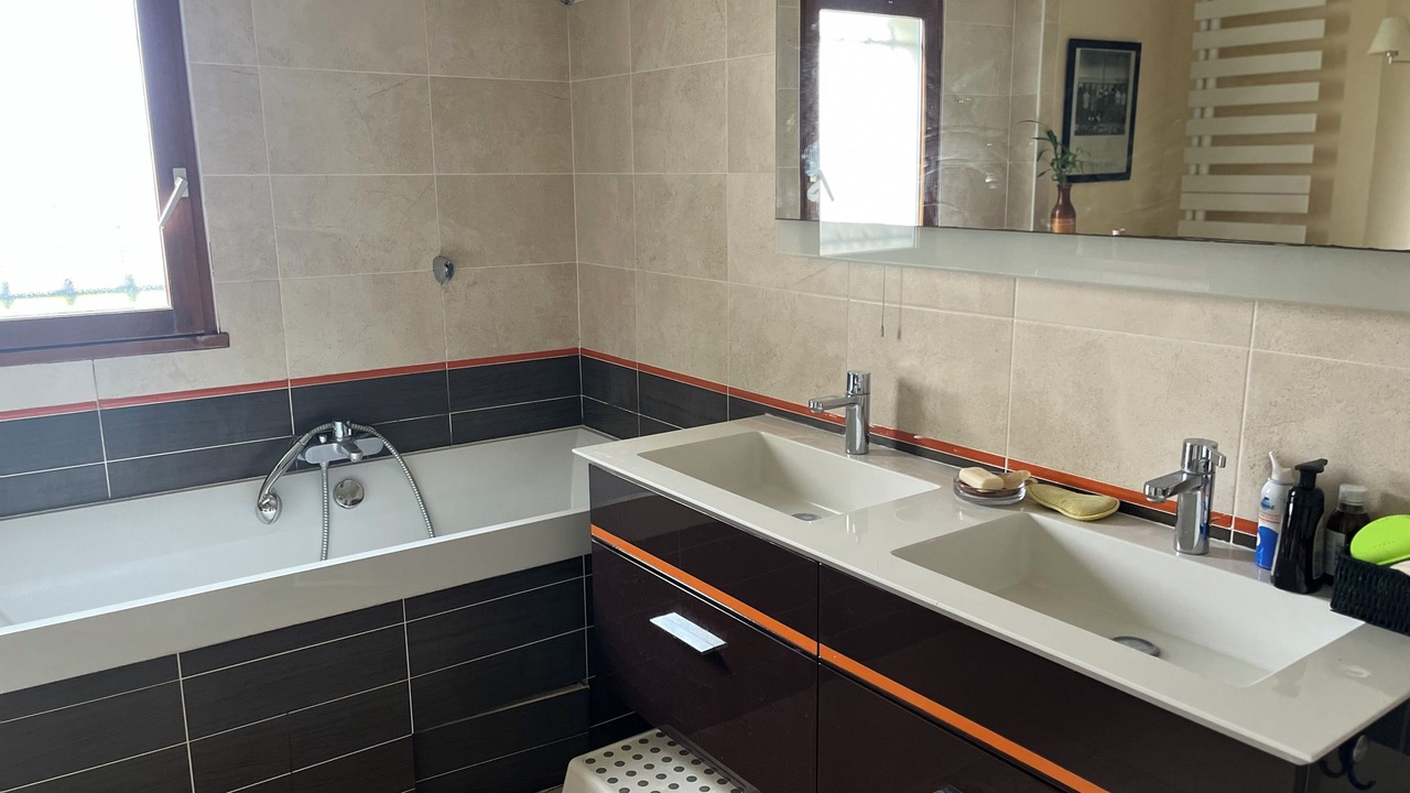 Photo of Bathroom in Soyaux