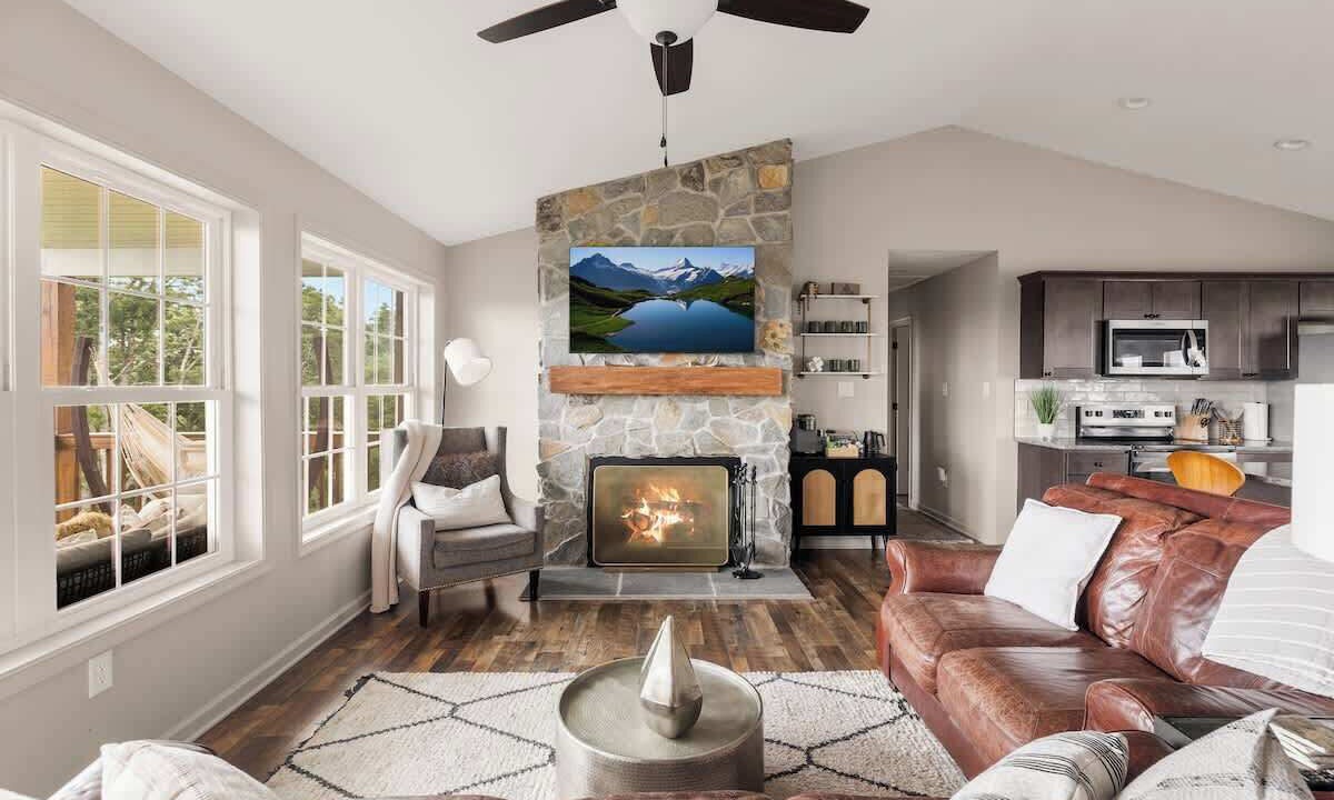 Photo of Livingroom in Front Royal