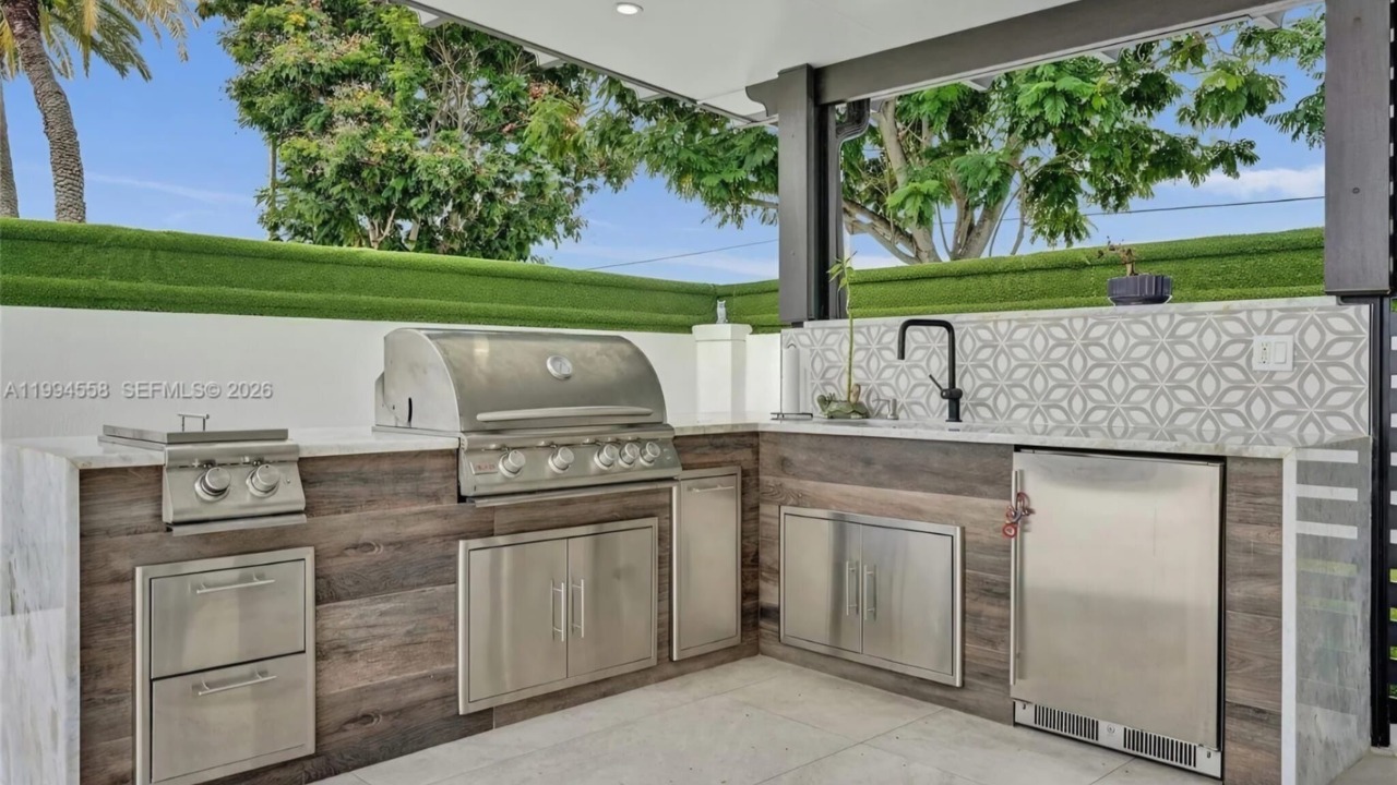 Photo of Outdoor in Tamiami