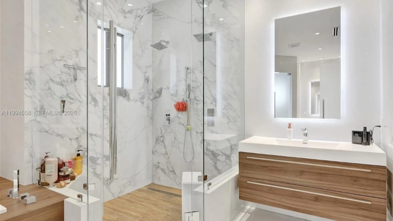 Photo of Bathroom in Tamiami