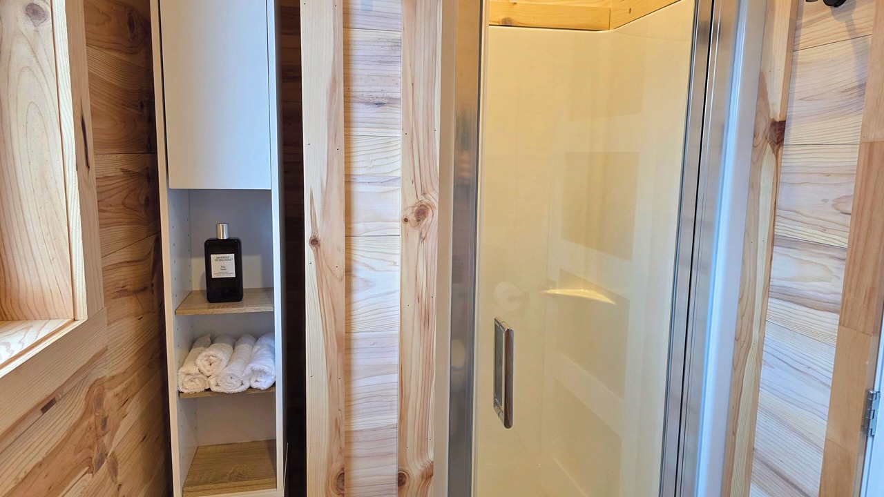 Photo of Bathroom in Saint-Roch-des-Aulnaies