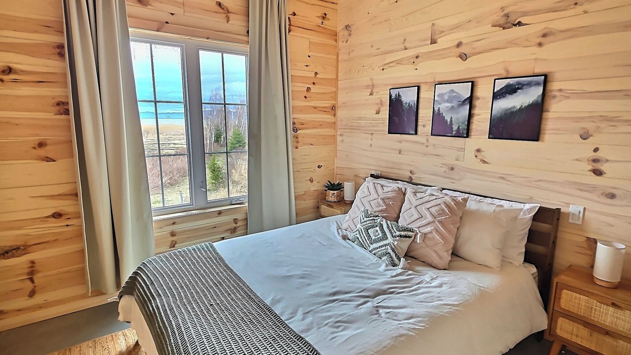 Photo of Bedroom in Saint-Roch-des-Aulnaies