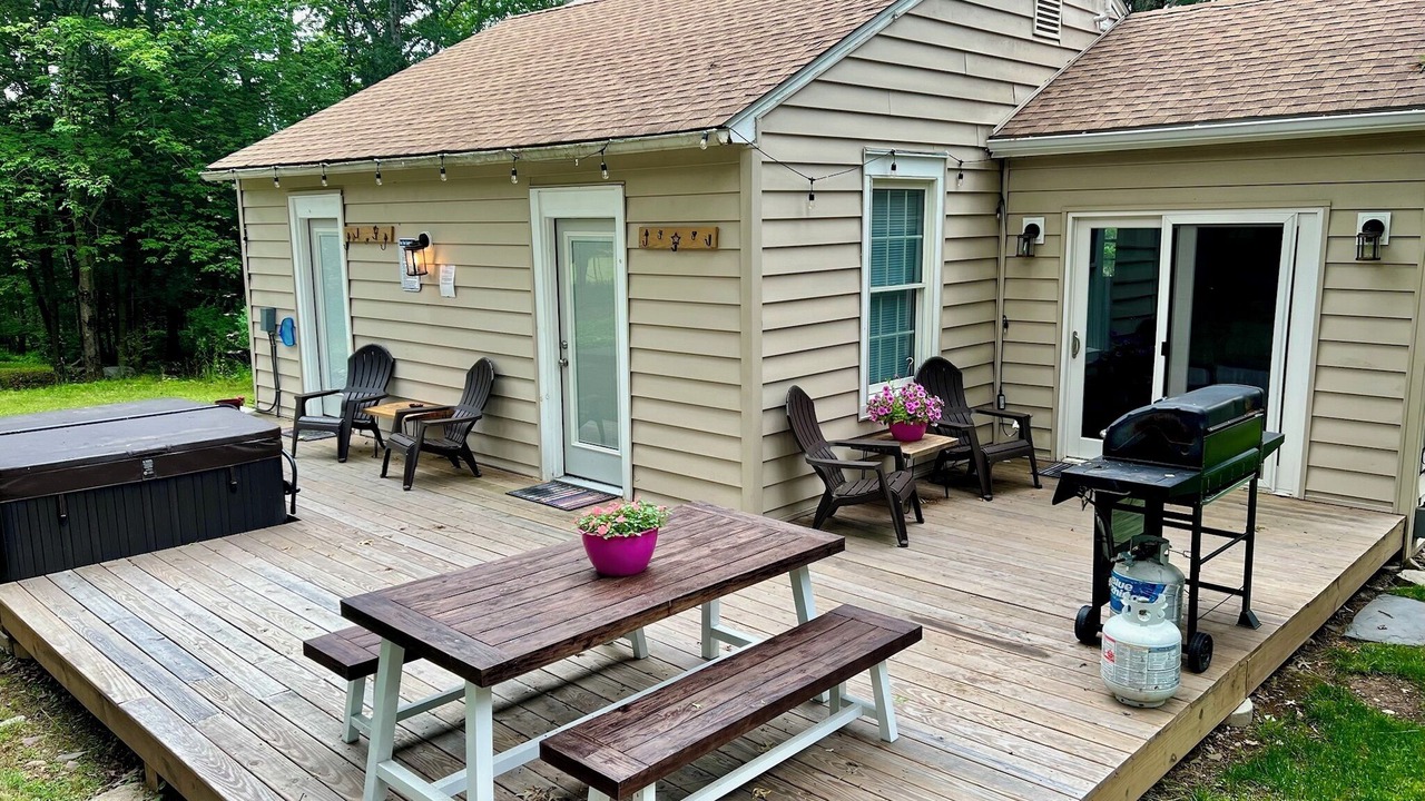 Photo of Outdoor in Canadensis