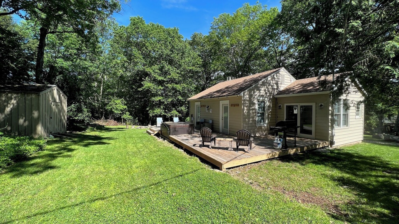 Photo of Outdoor in Canadensis