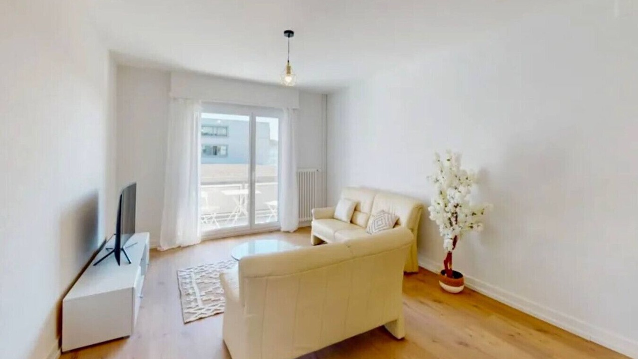 Photo of Livingroom in Prilly