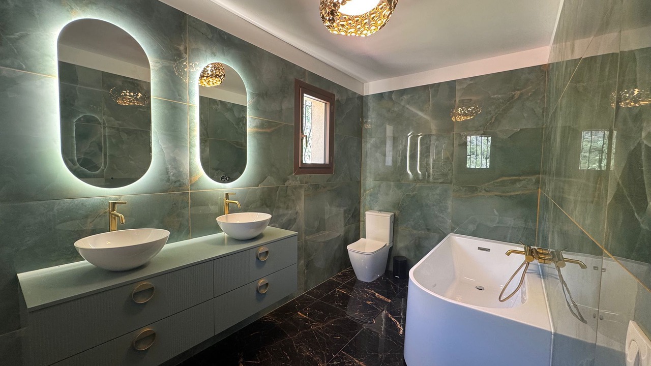 Photo of Bathroom in Ota