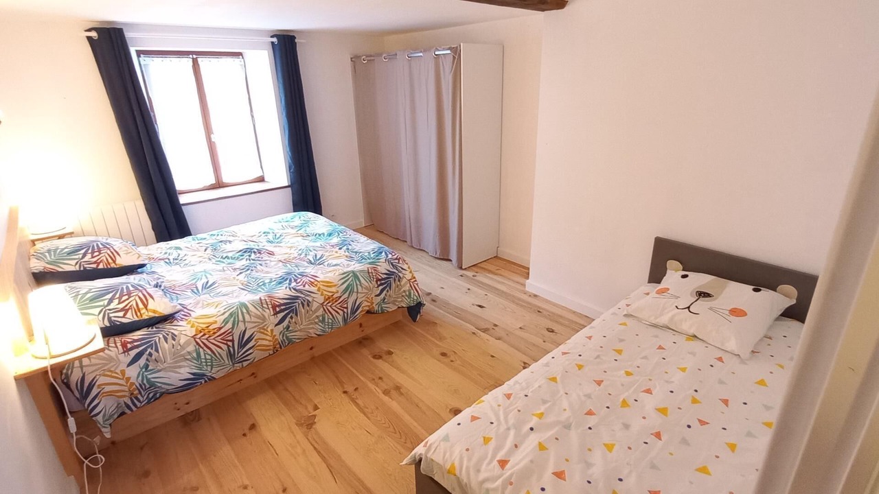 Photo of Bedroom in Singly