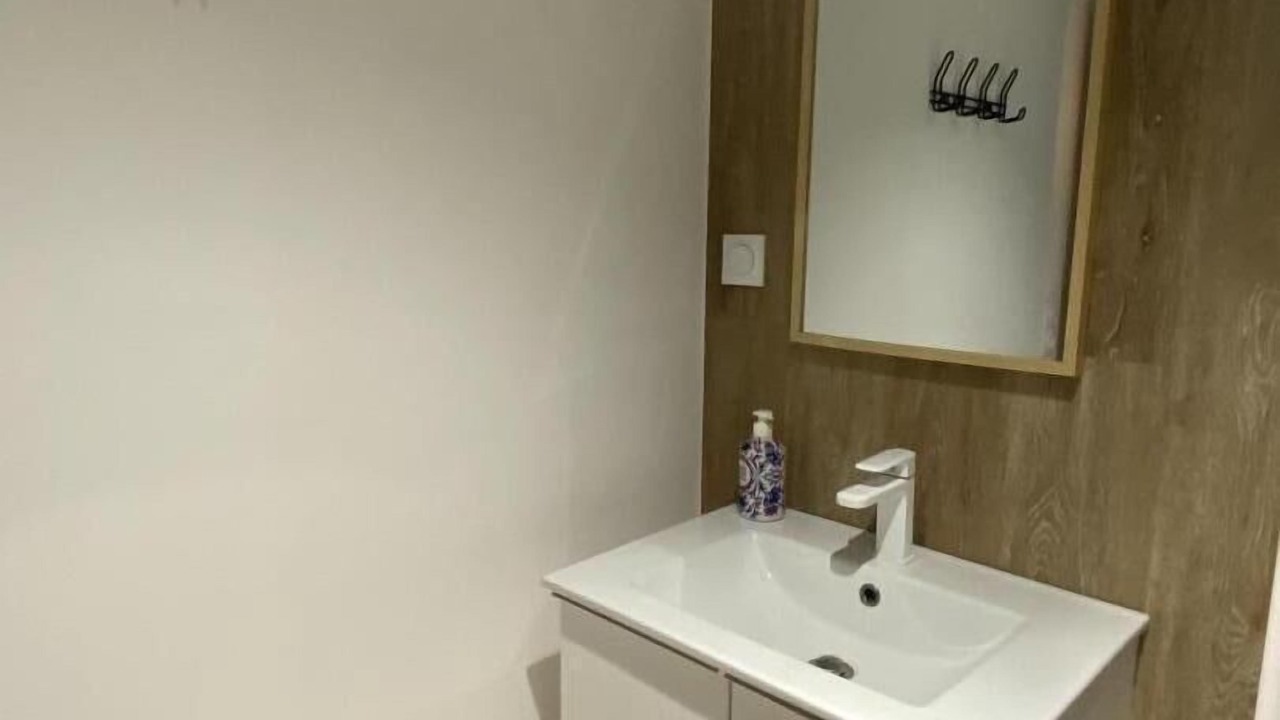 Photo of Bathroom in Singly