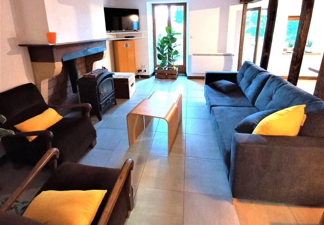 Photo of Livingroom in Singly