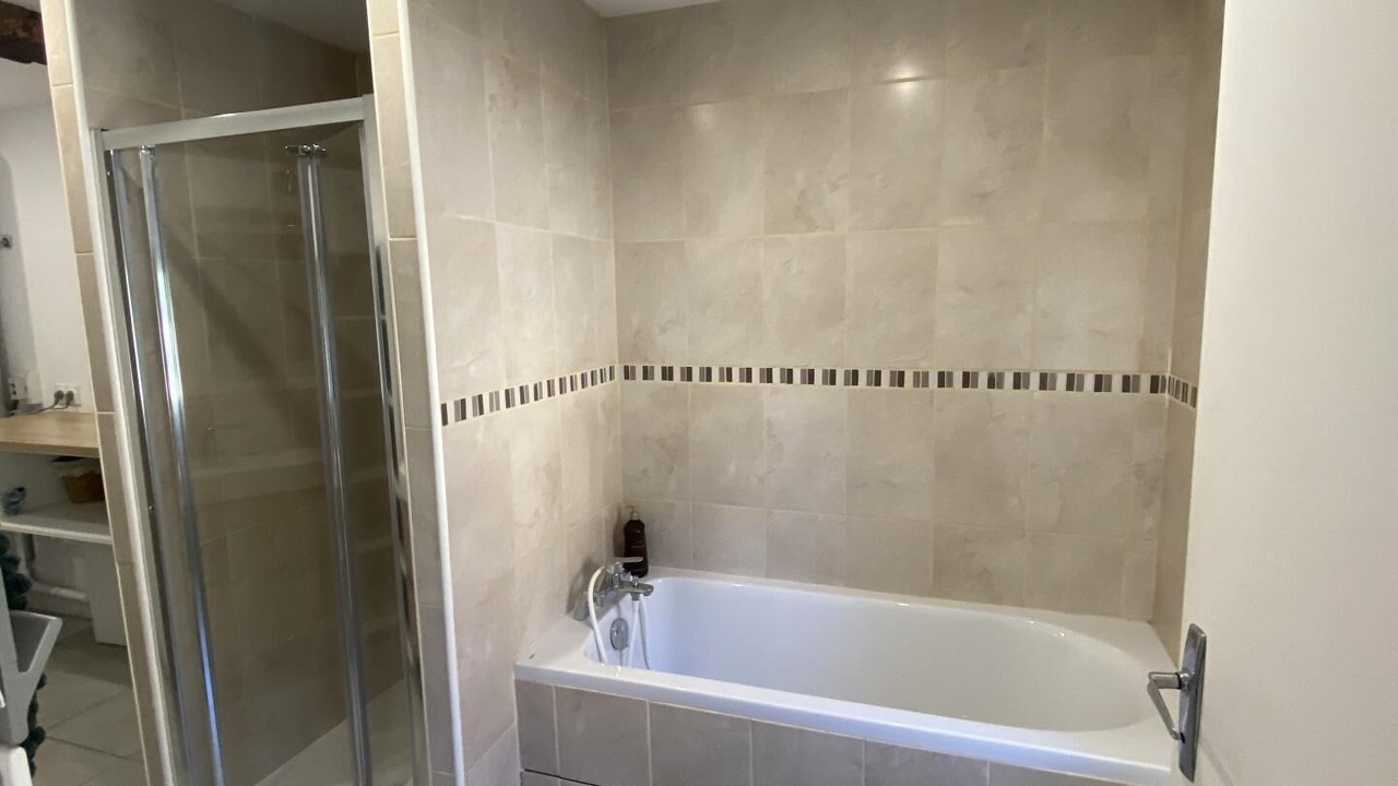 Photo of Bathroom in Singly