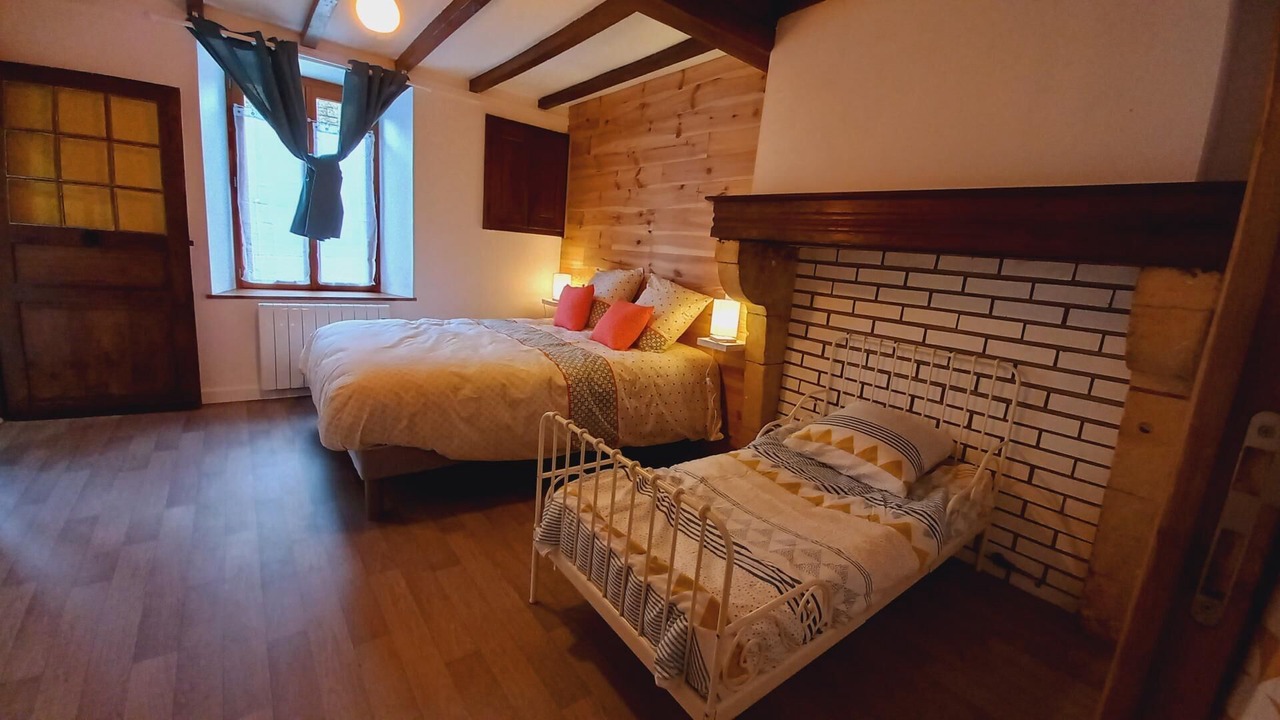Photo of Bedroom in Singly