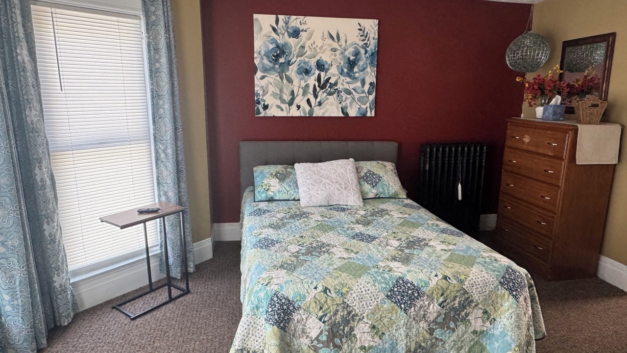 Photo of Bedroom in Oswego