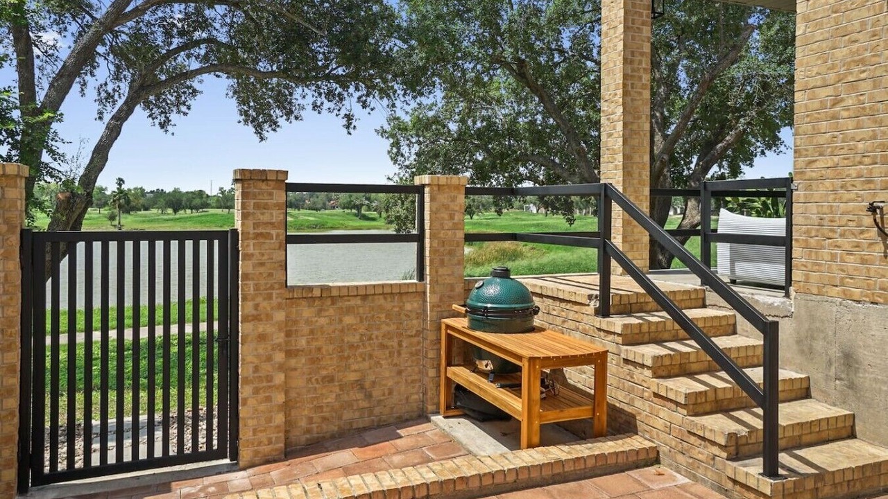 Photo of Patio Balcony in Mission
