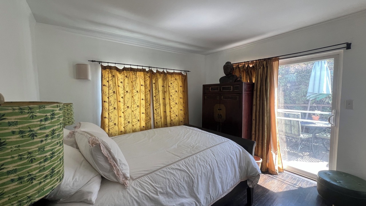 Photo of Bedroom in Mid City