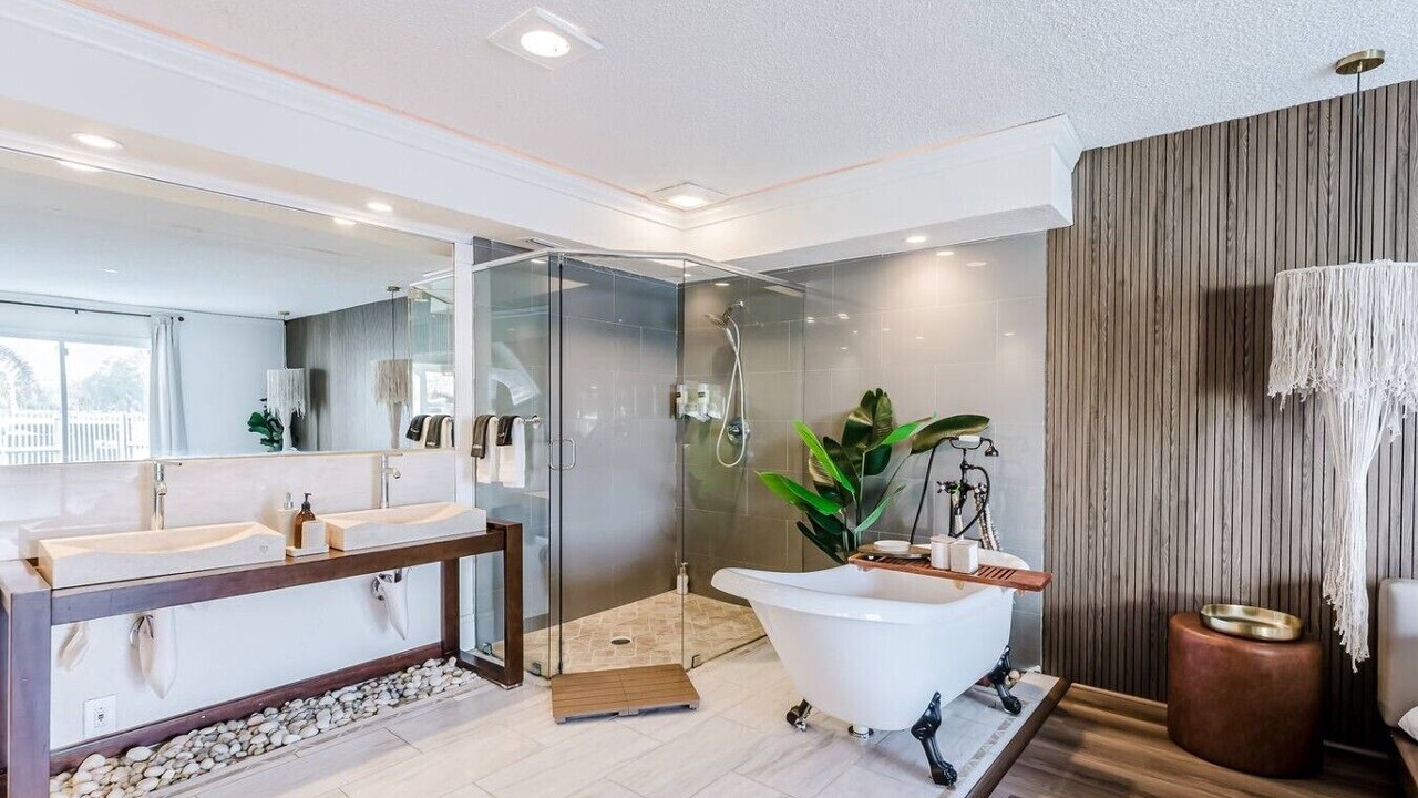 Photo of Bathroom in Florida North Atlantic Coast