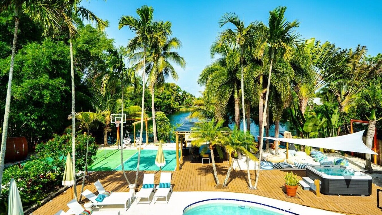 Photo of Outdoor in Lake Clarke Shores