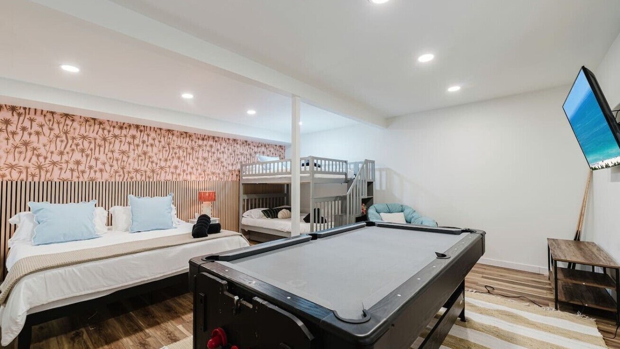 Photo of Bedroom in Lake Clarke Shores