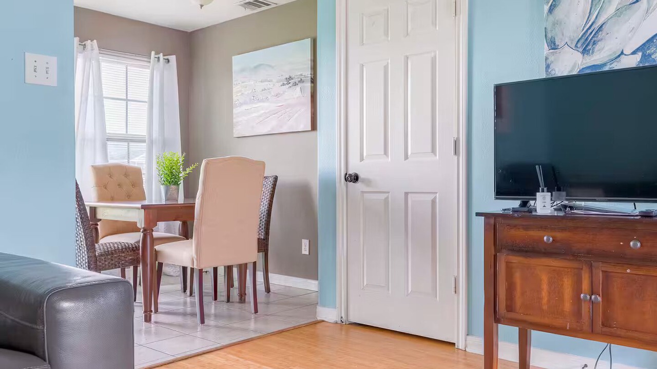 Photo of Livingroom in McNair