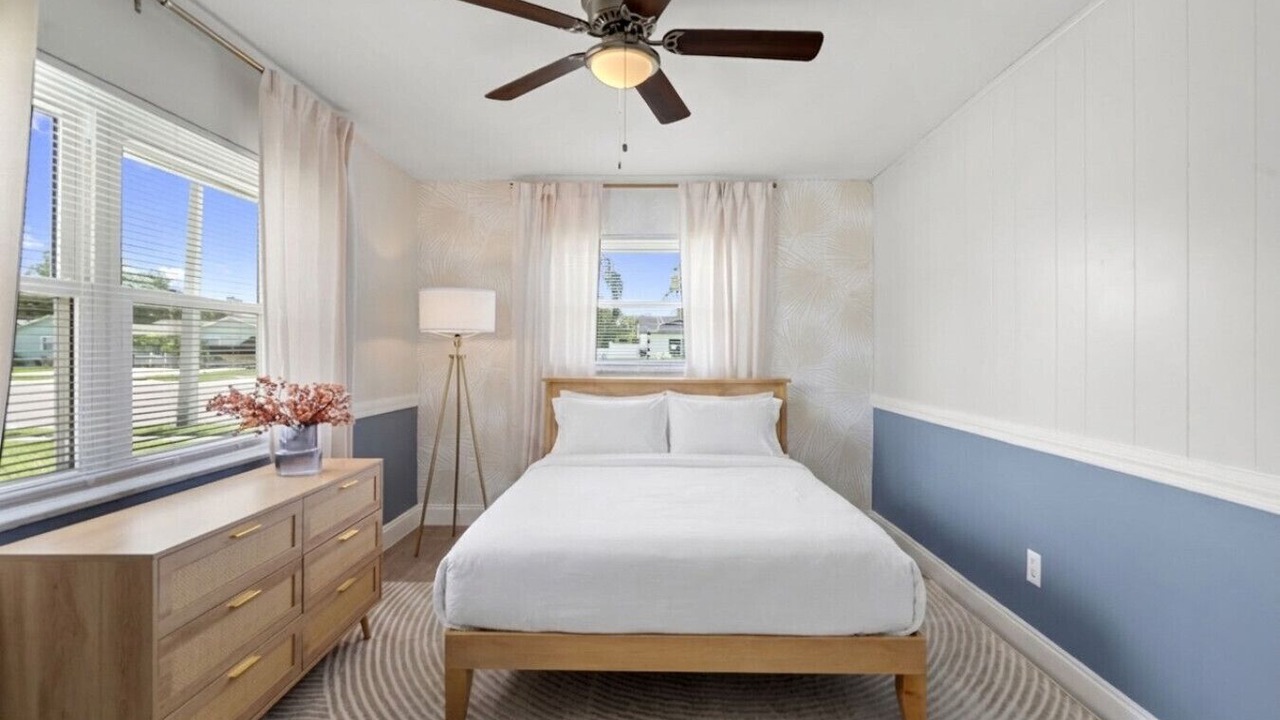 Photo of Bedroom in Bay Crest Park