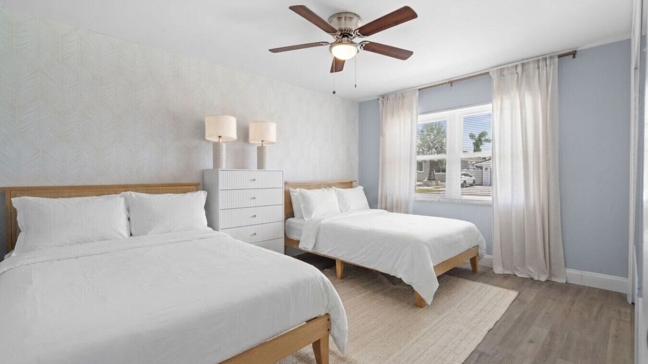 Photo of Bedroom in Bay Crest Park