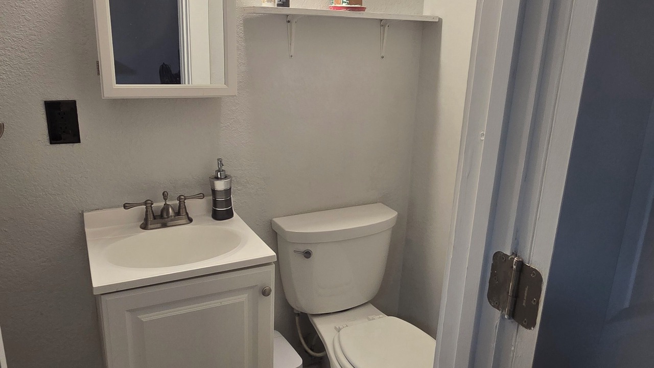 Photo of Bathroom in Handley