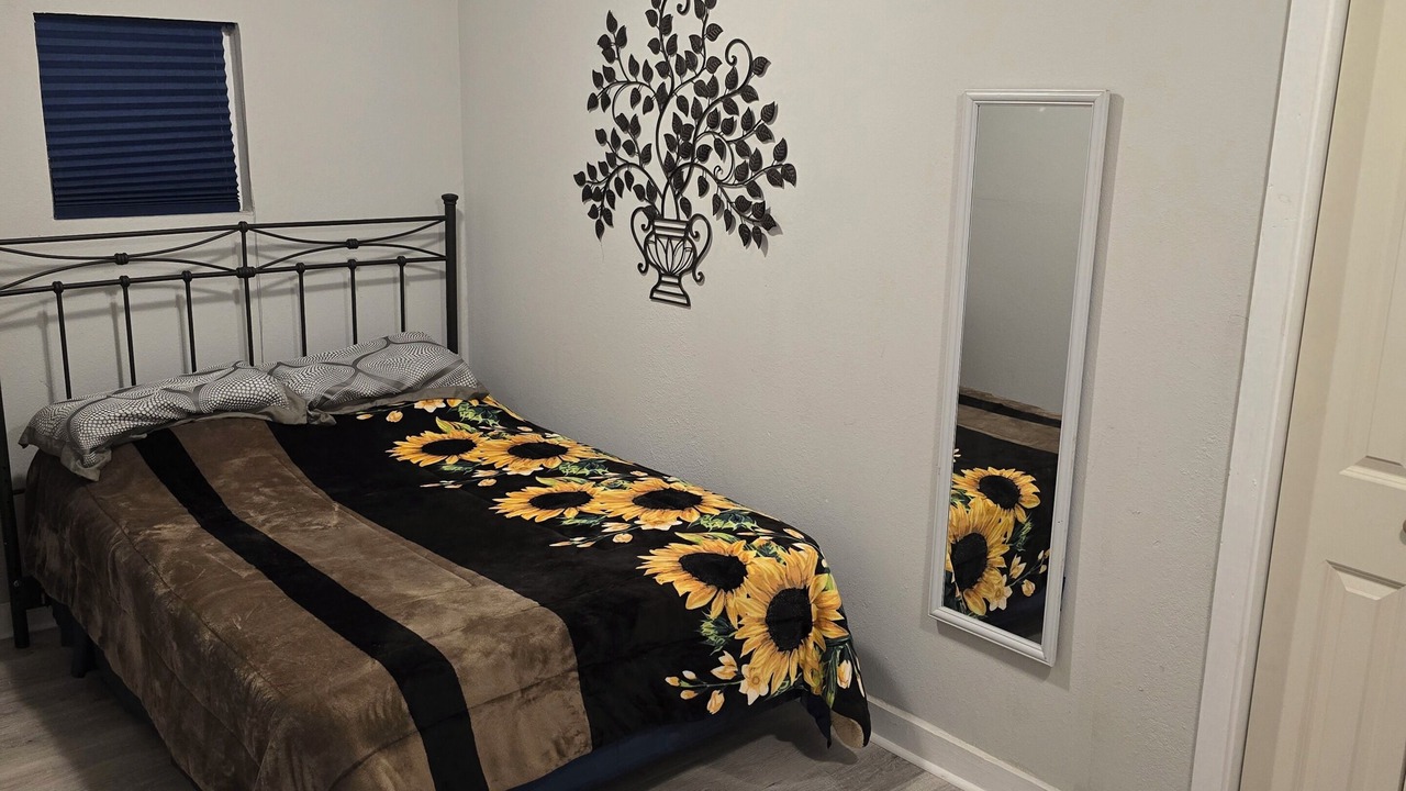 Photo of Bedroom in Handley