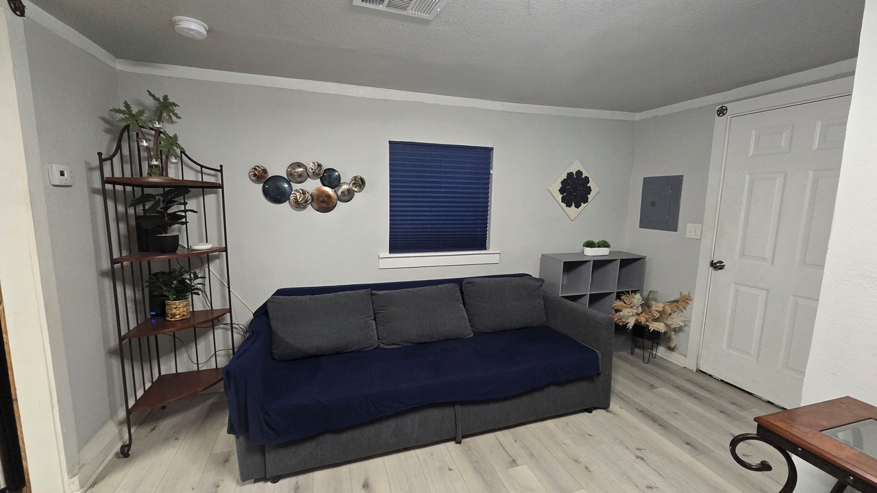 Photo of Livingroom in Handley