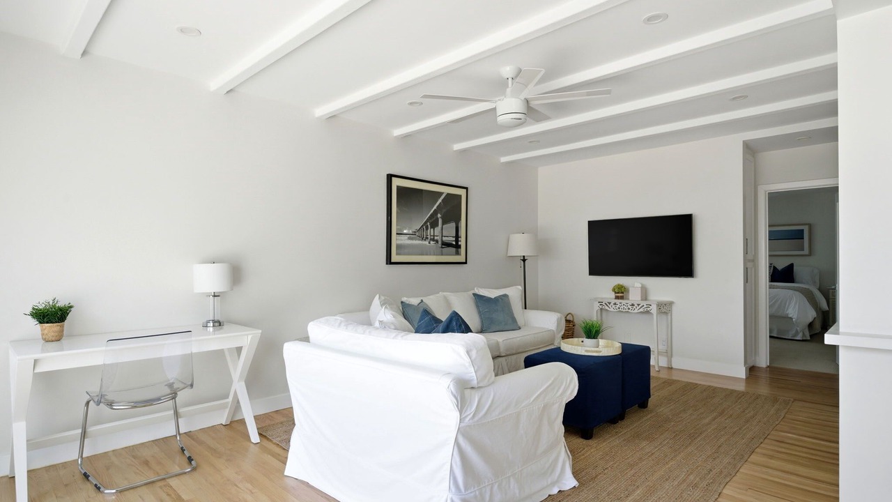 Photo of Bedroom in Gas Lamp Section