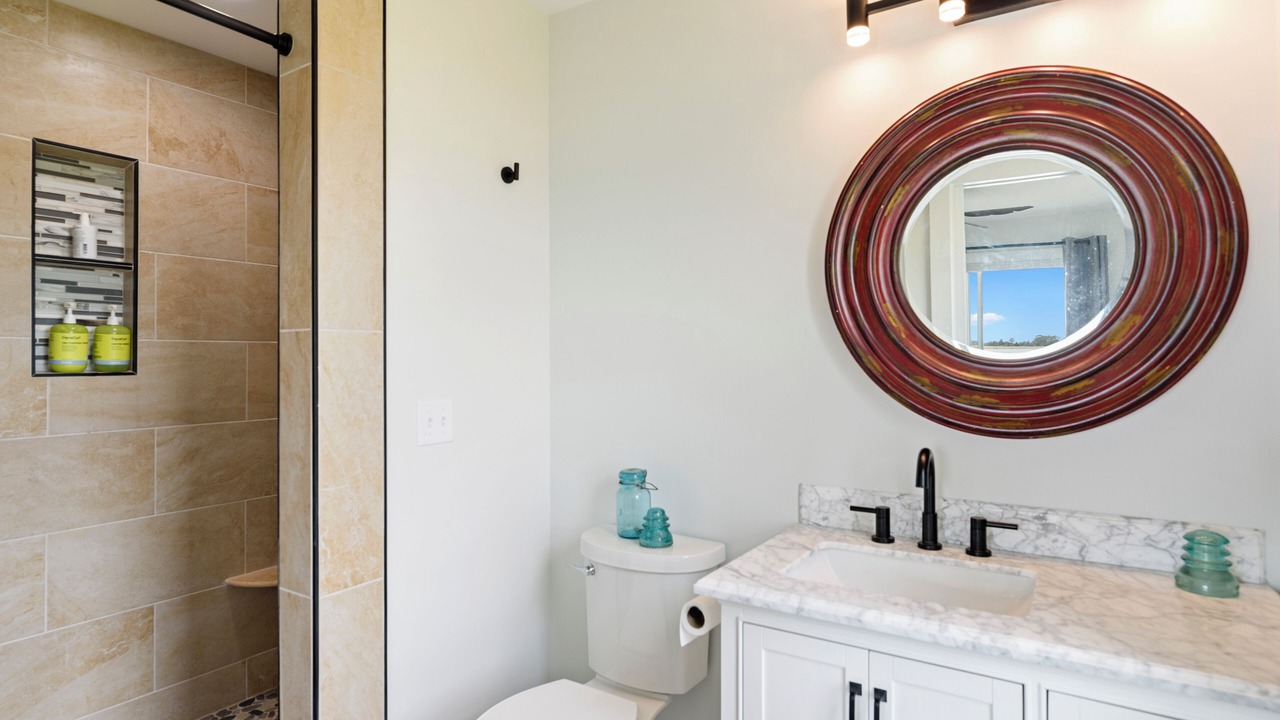Photo of Bathroom in Deep Hole