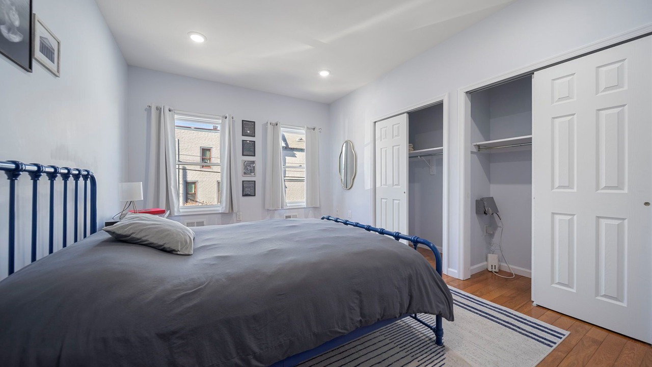 Photo of Bedroom in McGinley Square