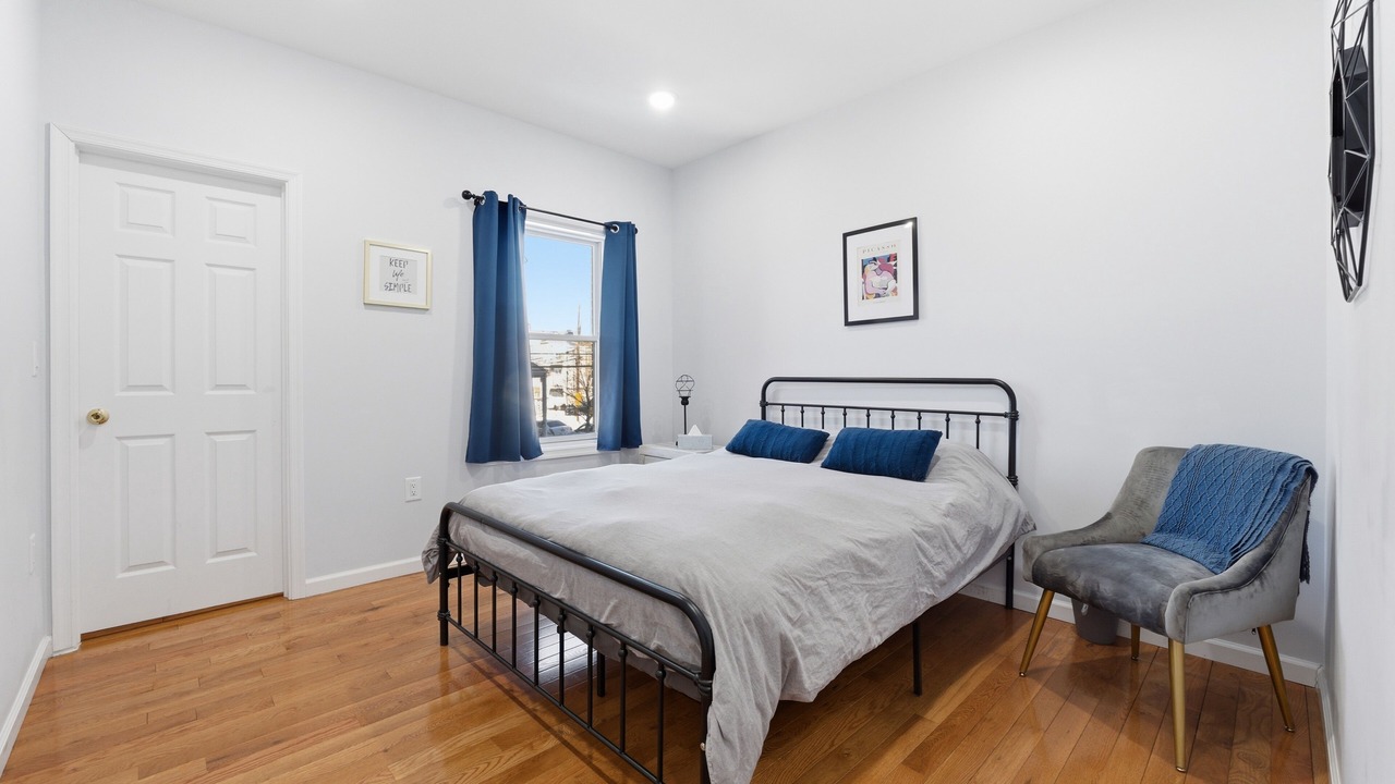 Photo of Bedroom in McGinley Square