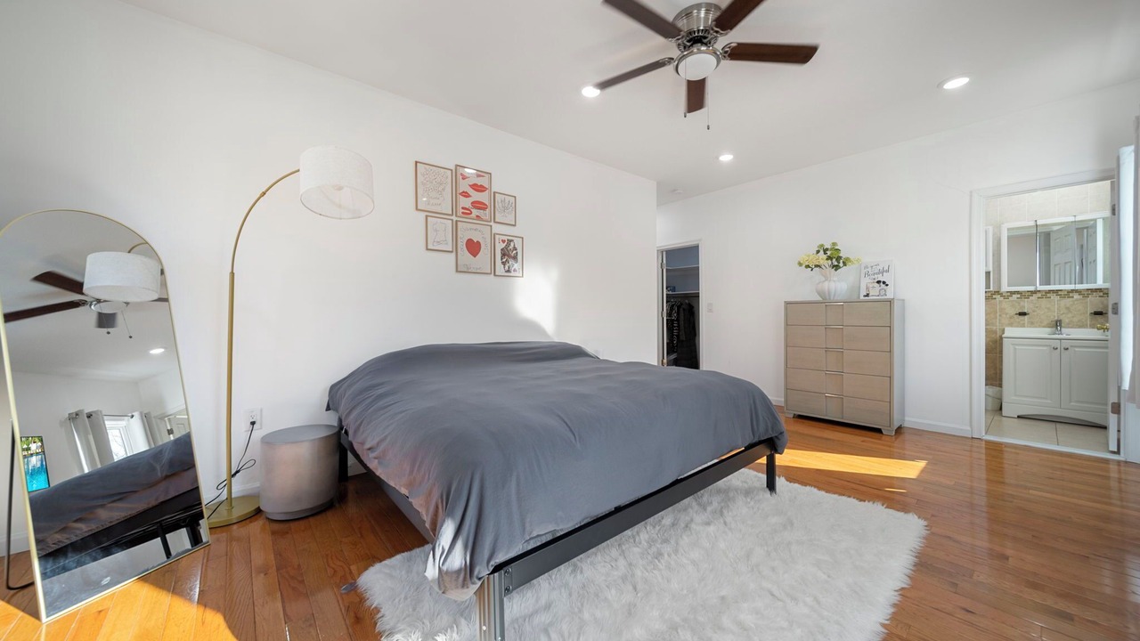 Photo of Bedroom in McGinley Square