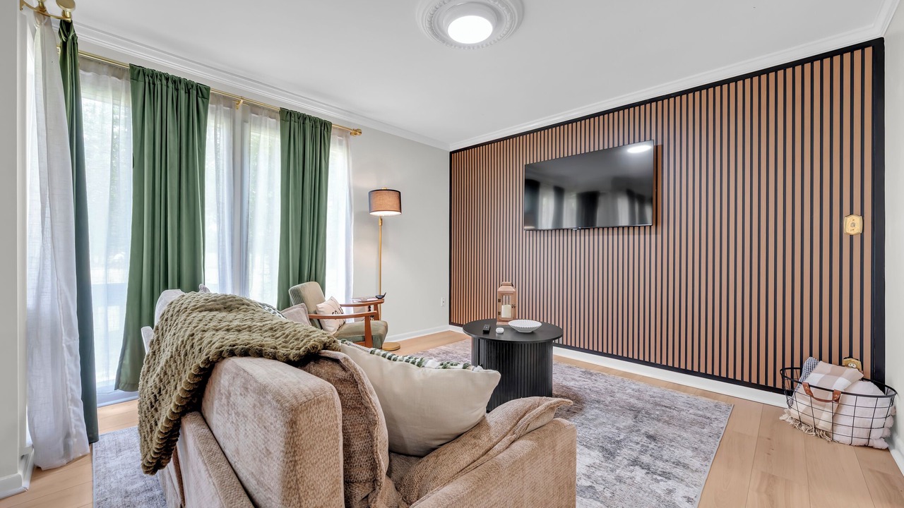 Photo of Livingroom in Daphne