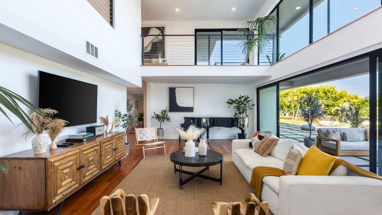 Photo of Livingroom in Malibu