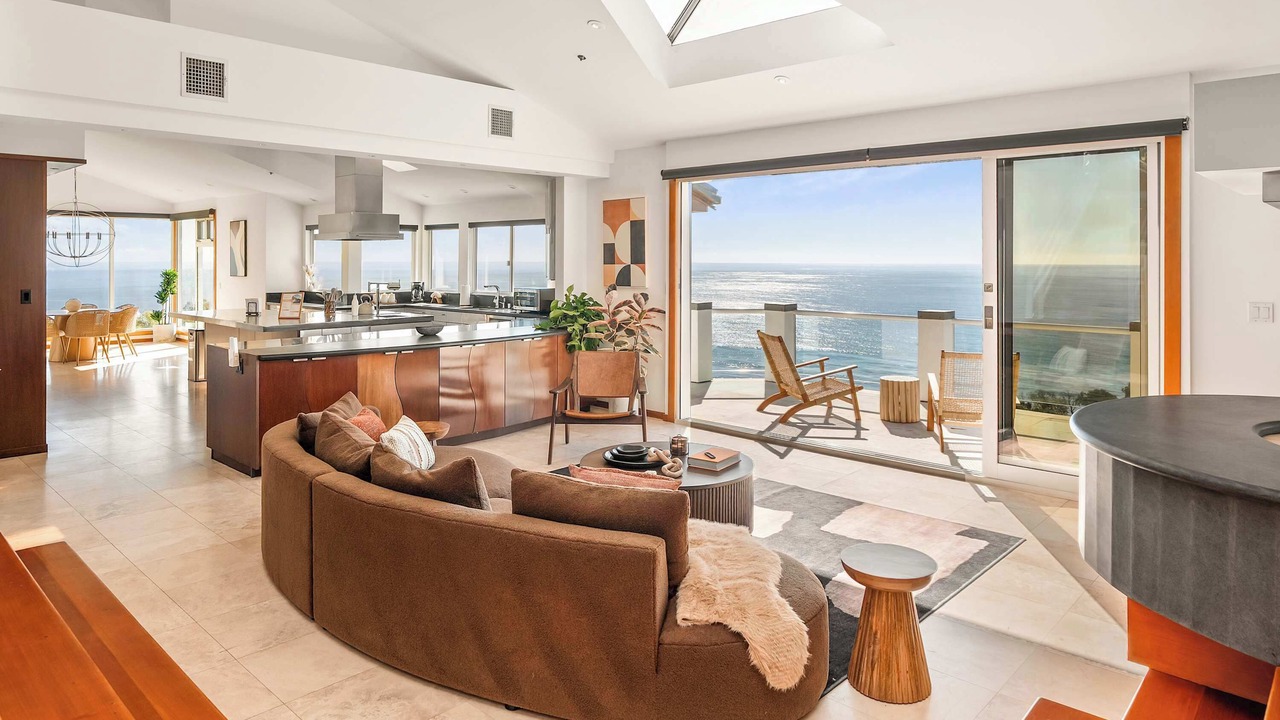 Photo of Livingroom in Malibu