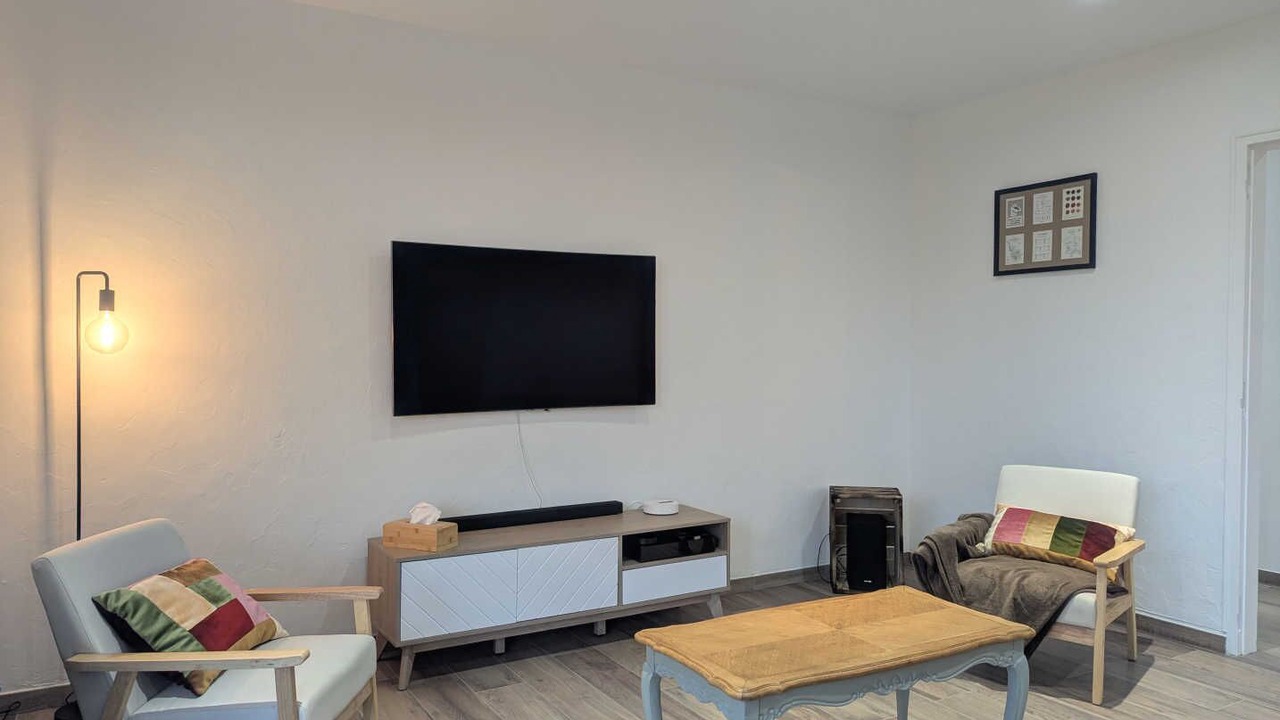 Photo of Livingroom in Sarrey