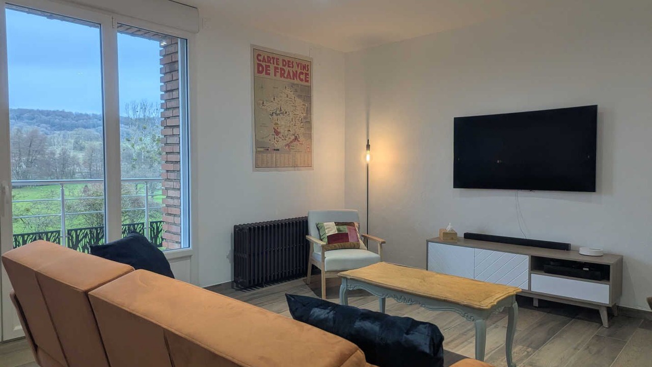 Photo of Livingroom in Sarrey