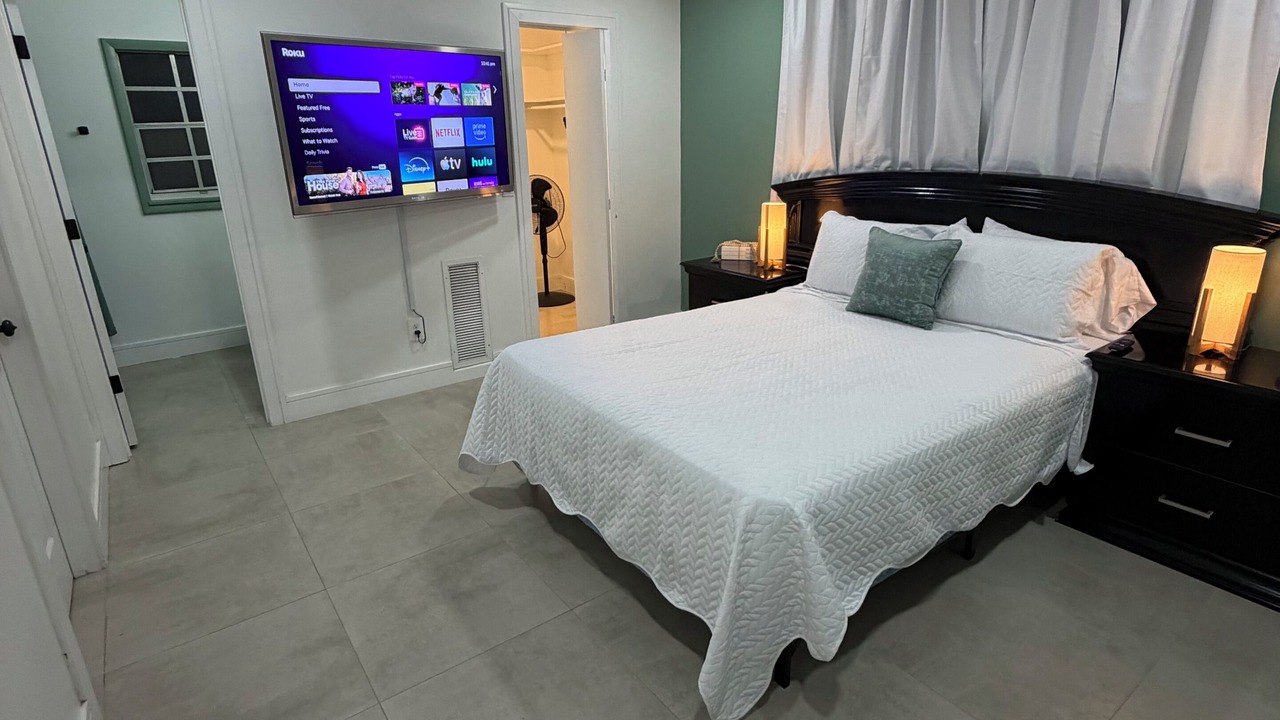 Photo of Bedroom in Lake Padgett Estates
