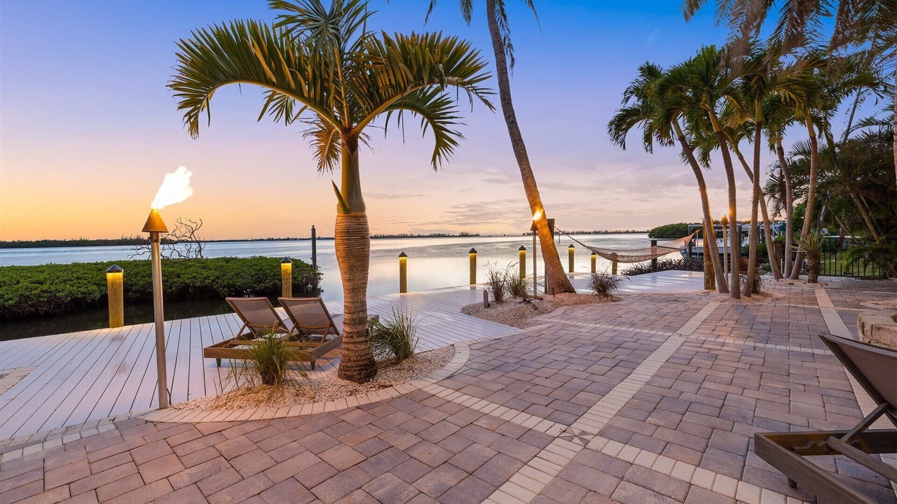 Photo of Patio Balcony in Whitney Beach