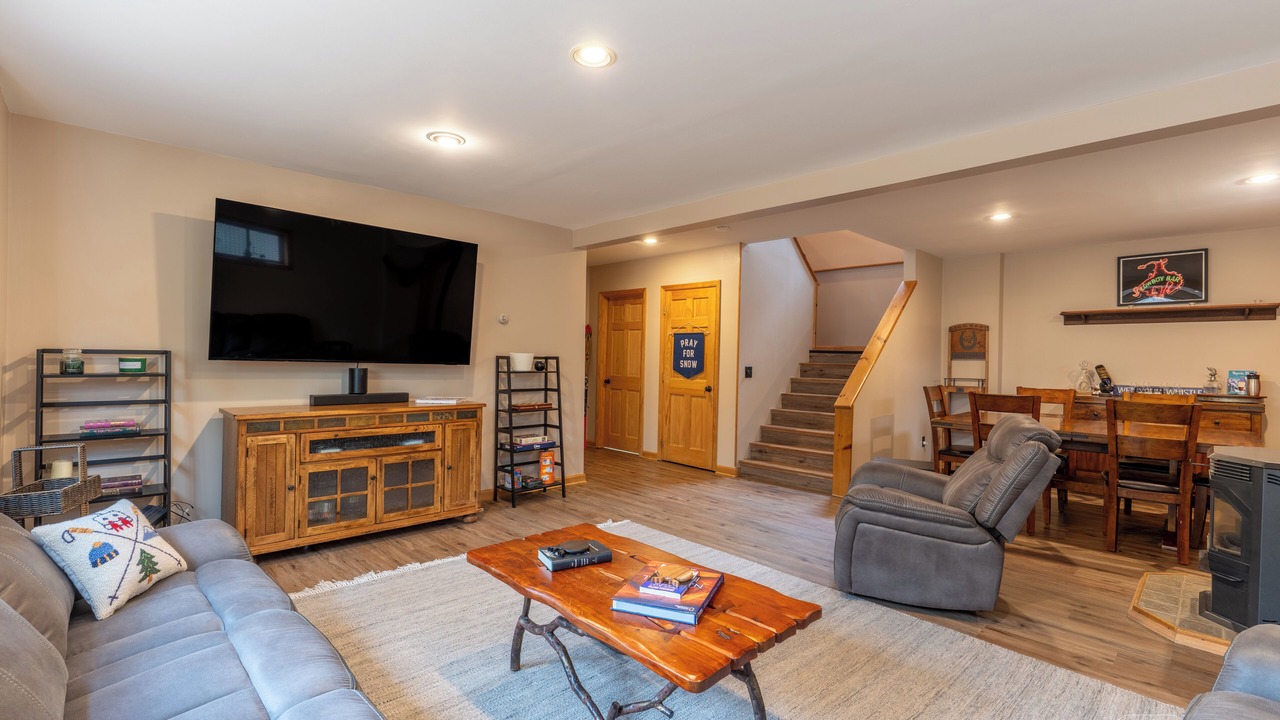 Photo of Livingroom in Jay
