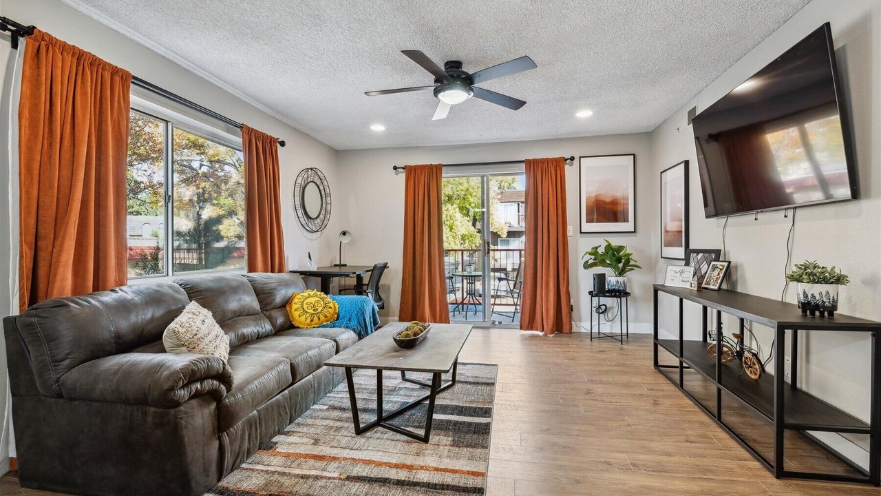 Photo of Livingroom in Hampden South
