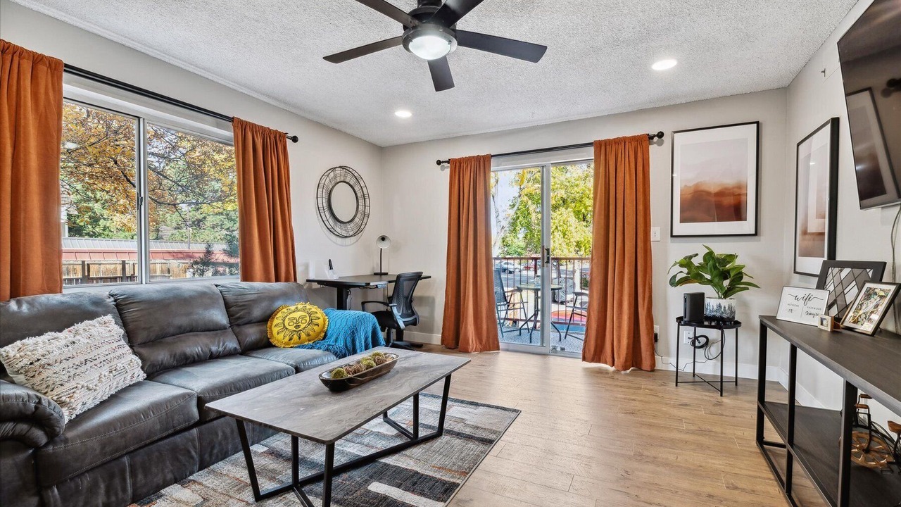 Photo of Livingroom in Hampden South