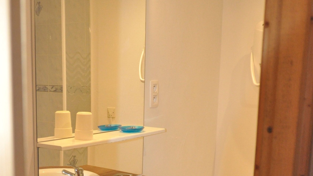 Photo of Bathroom in Vernoux-en-Gatine