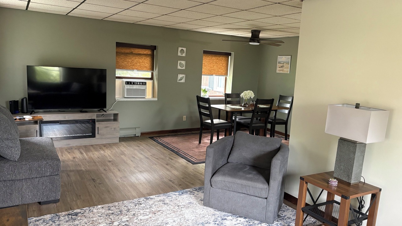 Photo of Livingroom in Lake Erie Beach